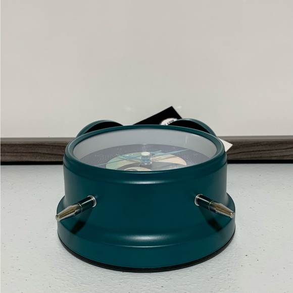 Disney Tim Burton’s The Nightmare Before Christmas Twin Bell Analog Clock-NWT - Picture 6 of 8